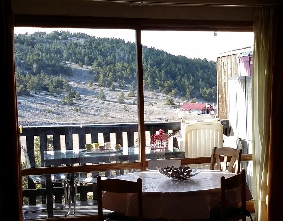 Apartment Face Aux Pistes Gréolières-les-Neiges Exteriör bild